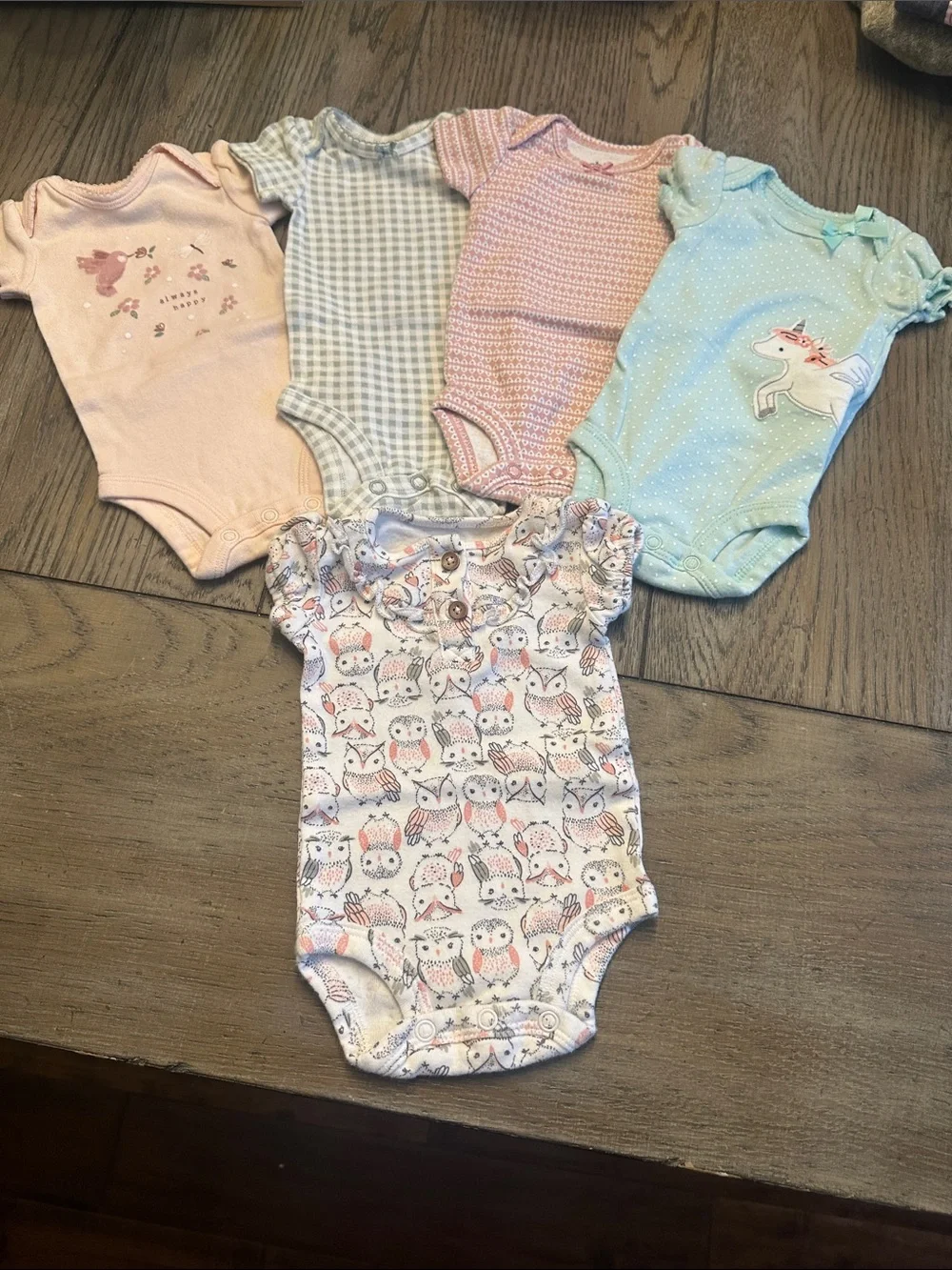 Lot of 5 Carter's Newborn Girl Short Sleeve Bodysuits EUC